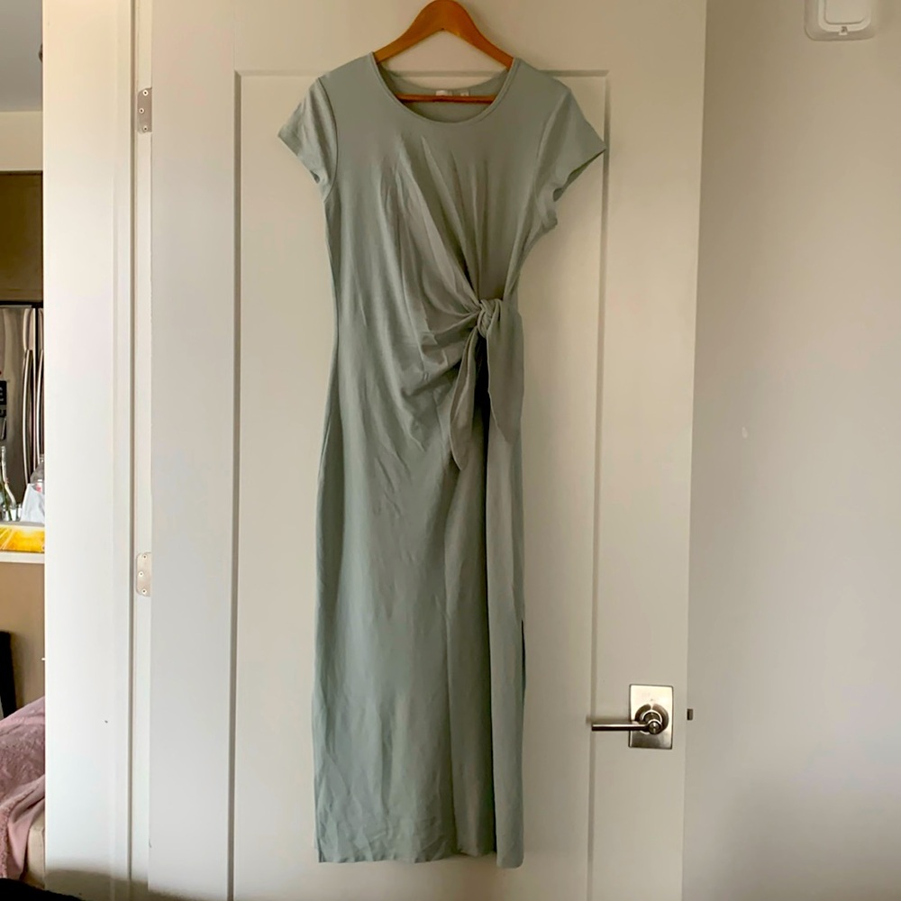 Wilfred Fortune Maxi Dress Size L Colour Cool Iced Mint